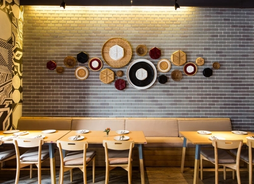 サボイレストラン_プーパッポンカリー・トムヤムクン・ガパオの3大タイ料理セットのランチ付き